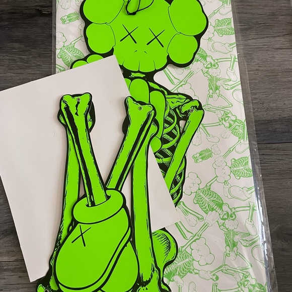 Brand New KAWS Skeleton Halloween wall decor in complete set of 4. - Picture 3 of 5